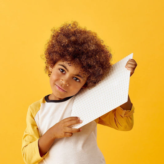 LEGO 11023 Classic Green Baseplate, Square 32x32 Stud Building Base, Build and Display Board Set & 11010 Classic Baseplate White 10" x 10" / 25 cm x 25 cm for Winter Sets Construction Base